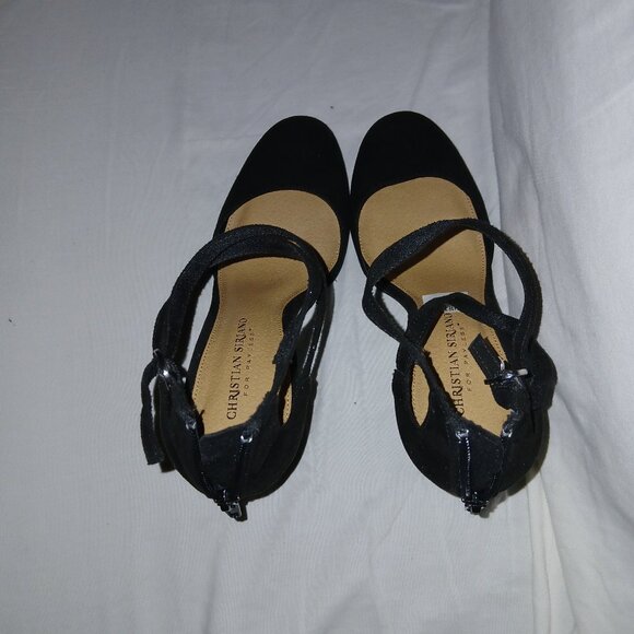 Shoes - Picture 1 of 7